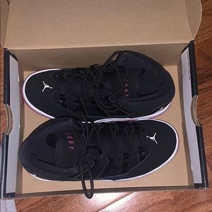 Jordan Max aura shoes